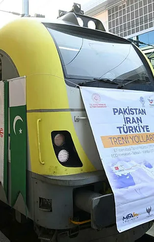 Yeniden sefere başlayan İslamabad-Tahran-İstanbul yük treni Ankara'ya ulaştı