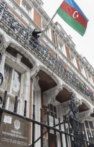 Azerbaycan'ın Londra Büyükelçiliğine alçak saldırı!