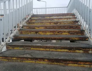 Silivri'de halkı tedirgin eden üst geçit! Çöktü çökecek...