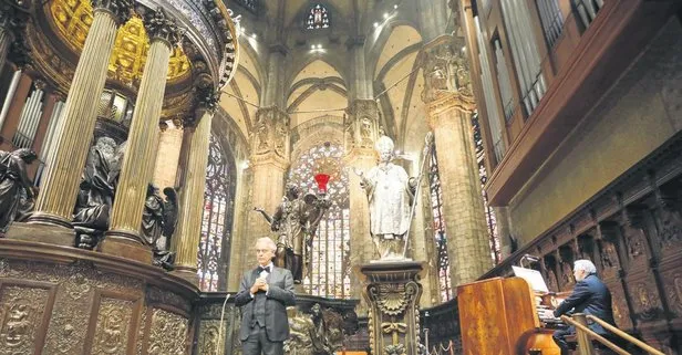 İtalyan tenor Andrea Bocelli’den Duomo di Milano Katedrali’nde Umut İçin Müzik konseri