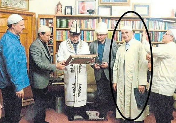 teroristbasi-fetullah-gulen-icin-cektim-kendime-boyunlarini-gozlerini-optum-diyen-bekmezci-durusmada-buraya-nicin-geldim-bilmiyorum-1611856385181.jpg Teröristbaşı Fetullah Gülen için, "Çektim kendime, boyunlarını, gözlerini öptüm" diyen Bekmezci duruşmada: Buraya niçin geldim, bilmiyorum-6