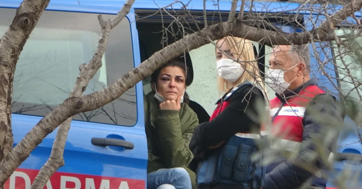 Melek İpek iki kızıyla özlemini resim çizerek gidermeye çalışıyor