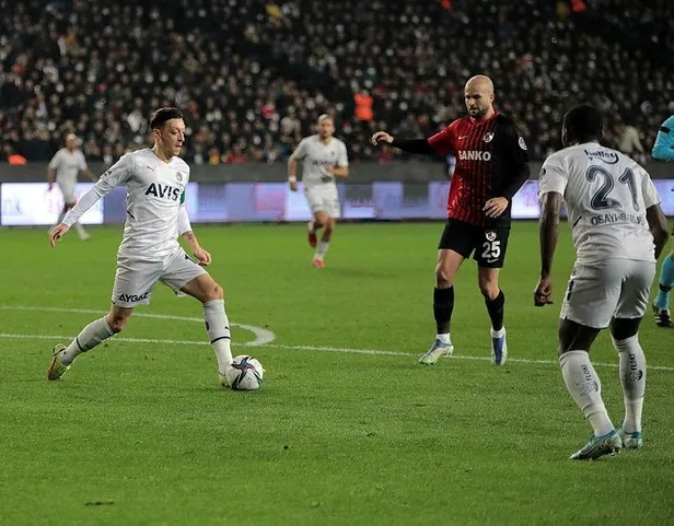 gaziantep-fk-3-2-fenerbahce-mac-sonucu-1639424414251.jpeg Fener yıkıldı! Gaziantep FK 3-2 Fenerbahçe | MAÇ SONUCU-4