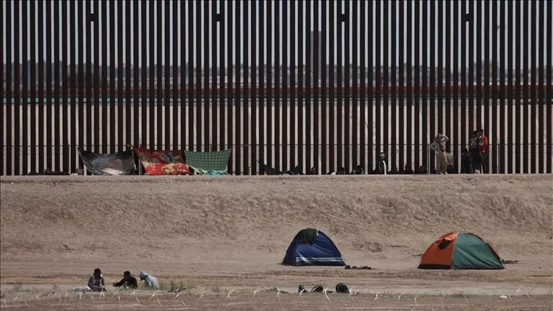 ABD'de "Sınır" savaşı başladı: Meksika sınırındaki jiletli teller yüzünden ülke karıştı!-3