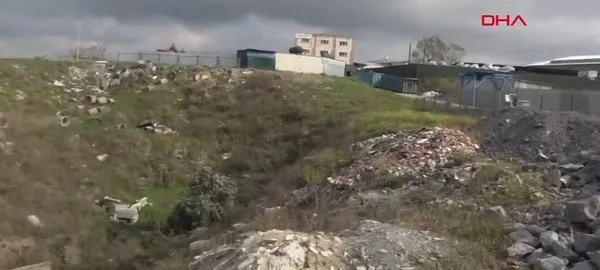 sultangazide-sok-goruntuler-dereyi-gorenler-gozlerine-inanamadi-1604908937537.jpg İstanbul Sultangazi'de akılalmaz görüntüler! Dere bazen siyah bazen de mavi akıyor-5