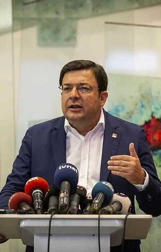 CHP'de imza komedisi sürüyor!