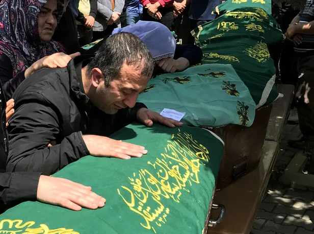 İzmir'de katliam gibi kaza! 7 kişi böyle uğurlandı-5