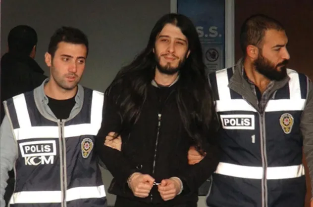Son dakika: DHKP-C provokasyonu yapan Taylan Kulaçoğlu'nun evinde ruhsatsız silah ele geçirildi