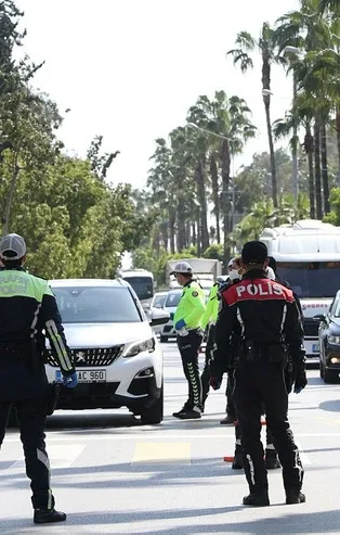 Yeni dönem başlıyor! Polis artık telsizden video çekip gönderecek