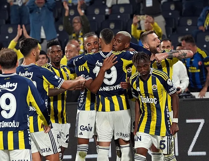 Kadıköy’ü Saran mutluluk