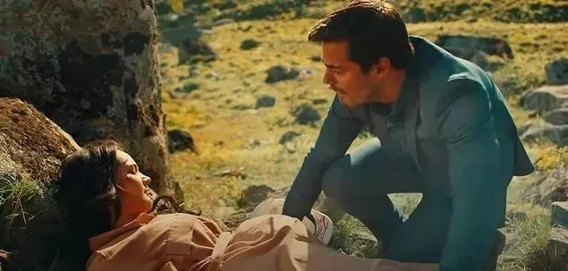 gulsim-aliden-seyirciyi-afallatacak-gonul-dagi-itirafi-eger-diziye-donmek-mumkun-olsa-1708771170511.jpg