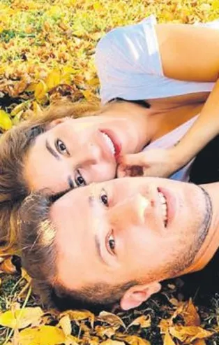 Irmak Ünal ile sevgilisi Doğa Hergenç'ten barış pozu