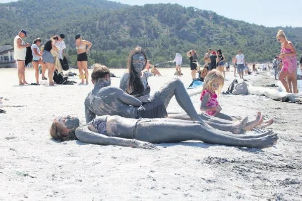 Kurban Bayramı tatilinde milyonlar sahillere aktı! Sağlık ekipleri ise dağ tepe aşarak aşı yaptı-3