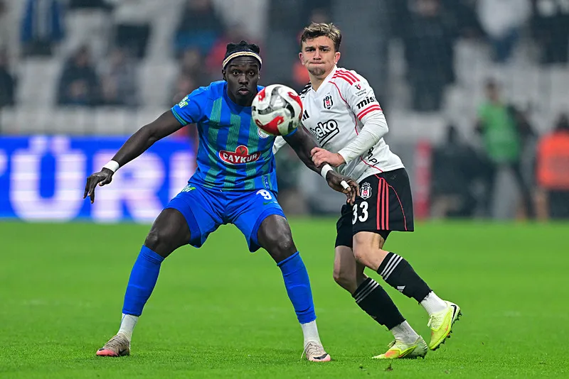 Beşiktaş'ın yıldızına Rizespor maçı sonrası olay sözler! "Banka soyguncusu gibi" - 2