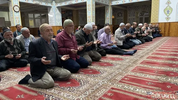 Hadislerde Ettehiyyatü Duası Hz. Muhammed (S.A.V.), Bu Duasının Önemini Ve Anlamını Şu Şekilde Vurgulamıştır: "Her İki Rekâtta Oturduğunuzda, 'Et-Tehiyyâtü...