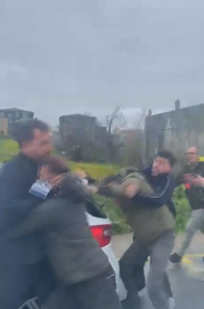 silivride-sinav-komisyonuna-saldiri-sizin-allahiniz-yok-mu-diyerek-dovduler-1774802000550.jpeg Silivri'de sınav komisyonuna saldırı: 'Sizin Allahınız yok mu' diyerek dövdüler-2