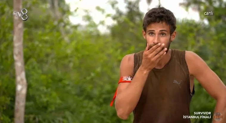 Survivor Batuhan el birliğiyle yerin dibine geçti Acun Ilıcalı bile 'tövbe' çekti! Öyle bir video yayınlandı kendini savunamadı-2