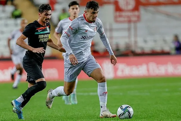 ziraat-turkiye-kupasinda-antalyaspor-turladi-antalyaspor-4-0-amed-sportif-golleri-izle-1638303574044.jpeg