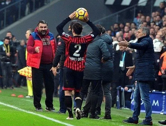 Şenol Güneş ile Ümit Özat arasında gerilimli anlar-10