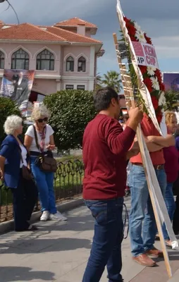 Kılıçdaroğlu'nun gönderdiği çelenk kaldırıldı