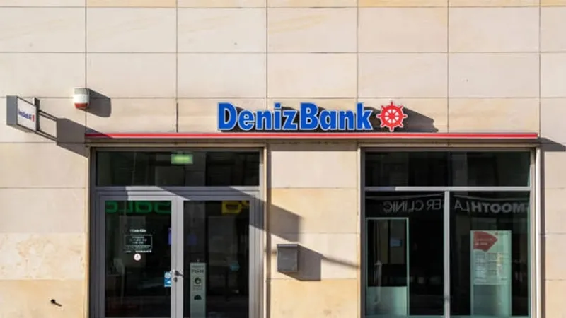 denizbank-coktu-mu-15-eylul-2025-mobil-ve-internet-bankaciligi-erisim-sorunu-1757943772729.jpeg