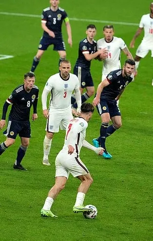 Londra sokaklarında şaşırtan kutlama! İngiliz basını böyle alay etti: İskoçya'nın 0-0'lık galibiyeti