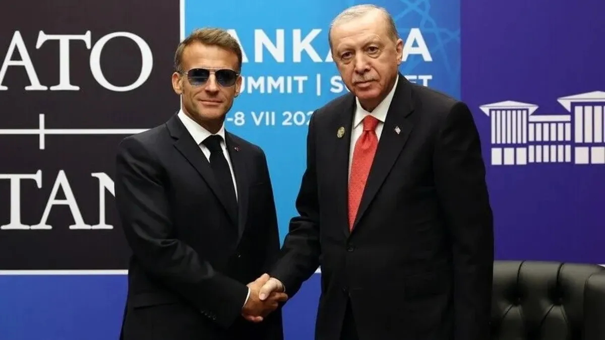 Ankara'da sıcak diplomasi: Başkan Erdoğan'dan Fransa'ya selam!