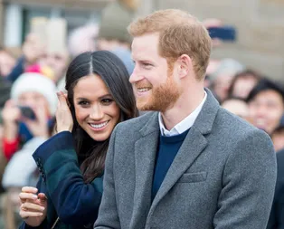 Meghan Markle ve Prens Harry Kraliyet Ailesinden ayrılmıştı! Şimdi de ülkeyi terkettiler