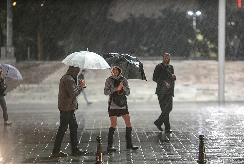 Meteoroloji'den son dakika gök gürültülü sağanak uyarısı! Bugün İstanbul'da hava nasıl olacak? 11 Eylül 2019 hava durumu - 17