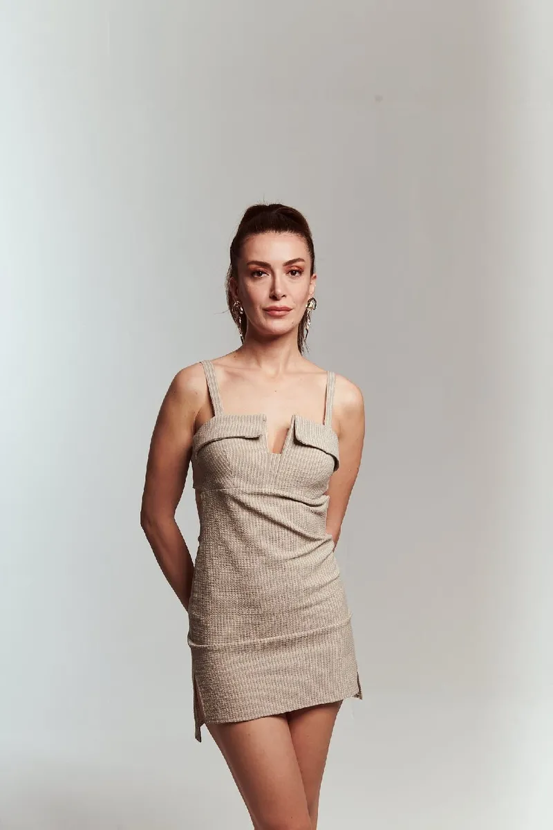 baharin-caglasi-elit-andac-camdan-bosanma-itirafi-bosandiktan-sonra-statumun-dustugunu-1731330352761.jpg "Boşandıktan sonra statümün düştüğünü..." Bahar'ın Çağla'sı Elit Andaç Çam'dan boşanma itirafı!-4