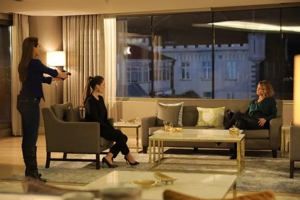 edho-178-bolum-canli-izle-atv-canli-yayin-ile-eskiya-dunyaya-hukumdar-olmaz-yeni-bolum-izle-1609246651942.jpg İhanetin zoraki karinesi! EDHO 179. bölüm fragmanı yayında mı? Hain kuşa benzer gölgesini avı zanneder-7