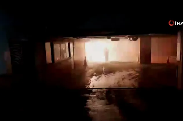 Son dakika:  Şişli Belediye binasında yangın