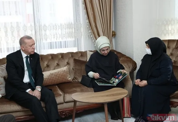 SON DAKİKA: Samuray kılıçlı katil Can Göktuğ Boz polise direndi! İşte evinden çıkan kesici aletlerin tam listesi - 25