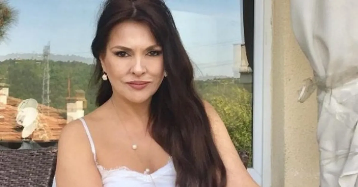 Aydan Sener Bikinili Haliyle Genclere Tas Cikartiyor 57 Lik Aydan Sener Fizigiyle Gencleri Solluyor Galeri Takvim Aydan Sener Bikinili Haliyle Genclere Tas Cikartiyor 57 Lik Aydan Sener Fizigiyle Gencleri Solluyor Galeri Takvim