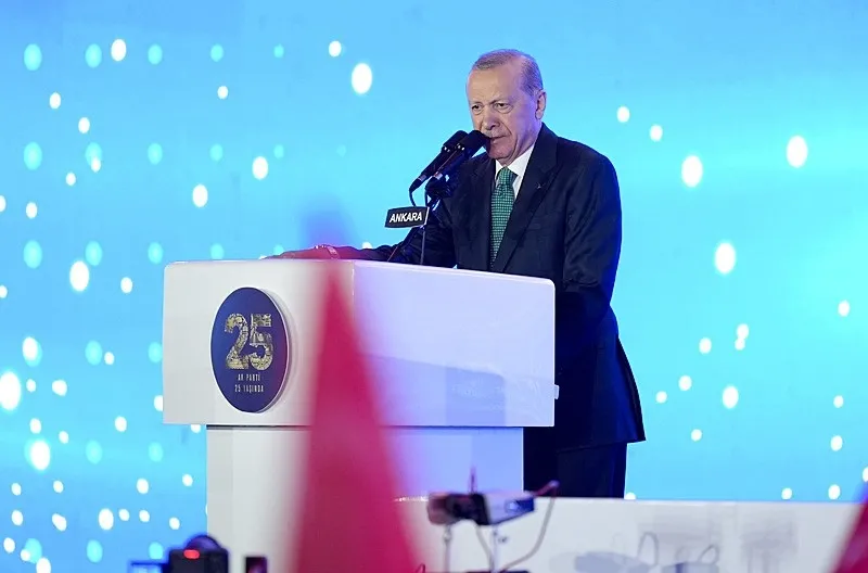 ankarada-tarihi-konusma-baskan-erdogan-mesaji-verdi-acin-yollari-buyuk-turkiye-cumhuriyeti-geliyor-1786736638756.jpeg Ankara'da tarihi konuşma! Başkan Erdoğan mesajı verdi: Açın yolları 'Büyük Türkiye Cumhuriyeti' geliyor!-10