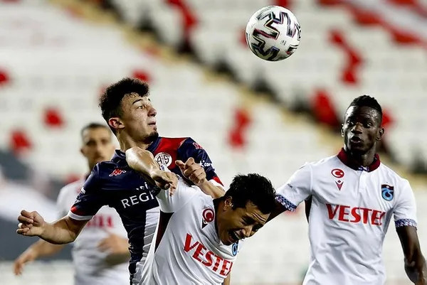 trabzonspor-antalyada-beraberligi-son-anda-kurtardi-antalyaspor-1-1-trabzonspor-mac-sonu-ozet-1610820552373.jpeg Trabzonspor Antalya'da beraberliği son anda kurtardı! (Antalyaspor 1-1 Trabzonspor MAÇ SONU - ÖZET)-6