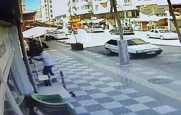 Yer: Çorum Sungurlu... 'Dükkanımın önünde küfürlü konuşma' tartışmasında kan aktı-1