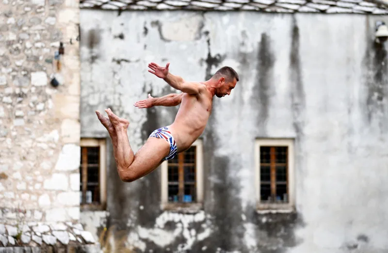  Bosna Hersek'teki Mostar Köprüsü'nde nefes kesen anlar!  - 10