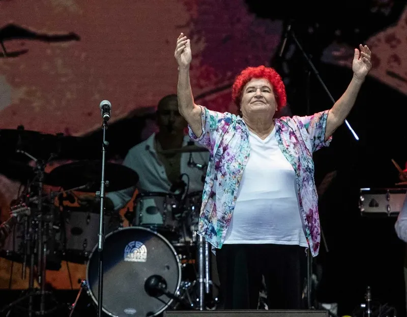 selda-bagcan-konserinde-burun-kiran-guvenlik-gorevlisine-hapis-cezasi-1770711169229.jpeg Selda Bağcan konserinde burun kıran güvenlik görevlisine hapis cezası-4