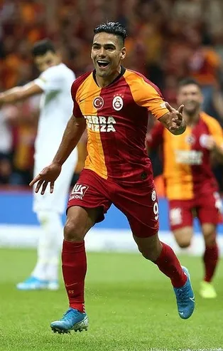 Cimbom'un yıldızı Falcao paylaştı! Sosyal medya yıkıldı...