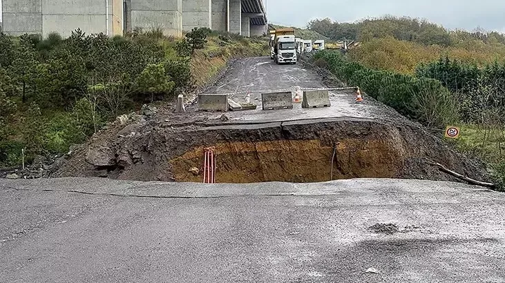 SARIYER'DE YOL ÇÖKTÜ-4