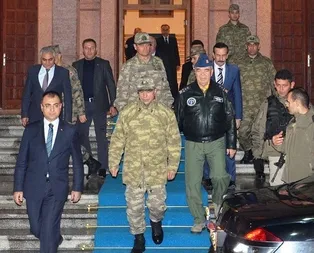 Org. Hulusi Akar’dan sürpriz ziyaret