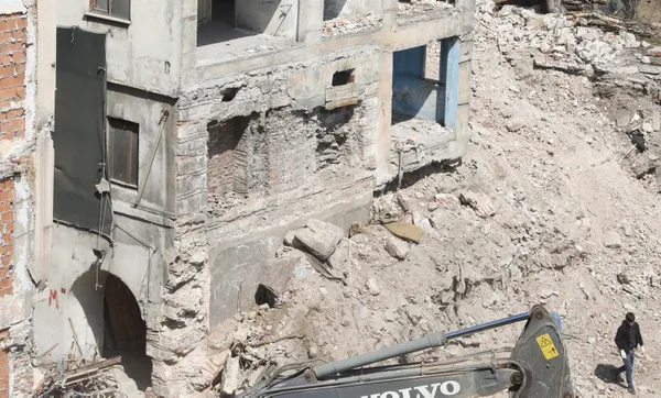 karakoydeki-200-yillik-genelevin-altindan-18-yuzyila-ait-hamam-cikti-1650011026428.jpg Karaköy'deki 200 yıllık genelevin altından 18. yüzyıla ait hamam çıktı-3