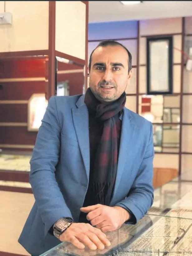 oglunun-olumune-dayanamayan-baba-tabancayla-intihar-etti-1659907650970.jpeg Oğlunun ölümüne dayanamayan baba tabancayla intihar etti-1