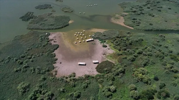 cevre-sehircilik-ve-iklim-degisikligi-bakanligi-zeytinliklerden-sonra-sit-alanlari-da-ranta-aciliyor-iddialari-1646575183643.jpg Çevre Şehircilik ve İklim Değişikliği Bakanlığı 'zeytinliklerden sonra sit alanları da ranta açılıyor' iddialarını yalanladı-3