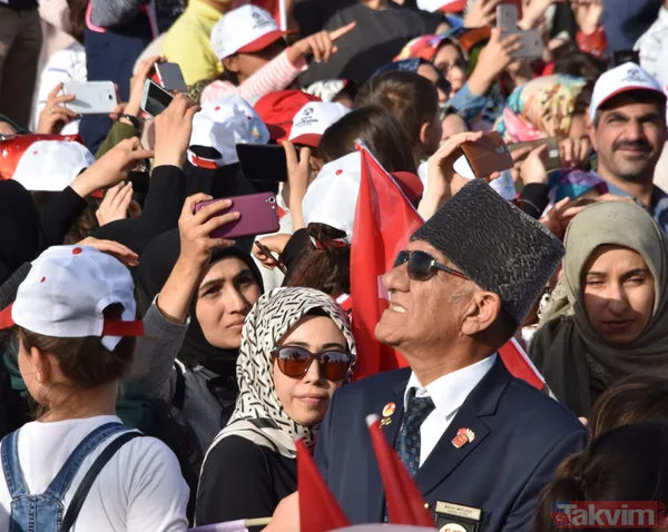 Türk Yıldızları ve SOLOTÜRK'ten nefes kesen gösteri! - 33