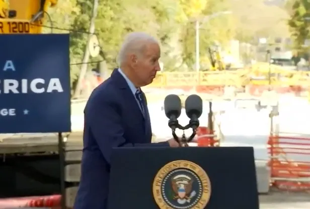 abd-baskani-joe-biden-bu-kez-boslukla-konustu-1666338979153.jpg ABD Başkanı Joe Biden bu kez boşlukla konuştu-2