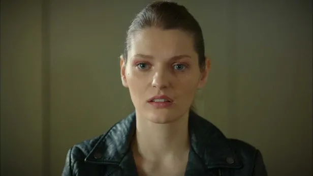 Akif ve Suzan Harika'ya yakalandı! Ekrana kilitleyen sahneleriyle Kardeşlerim 5. bölüm fragmanı yayınlandı-5