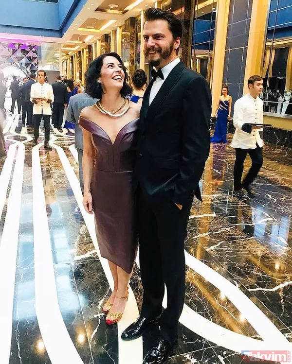 Defne Samyeli'nin kızı Deren Talu bikinili kareleriyle ortalığı kasıp kavurmuştu! Bu kez sevgilisi ile aşka geldi Baran Tınaz ile plajda... - 48