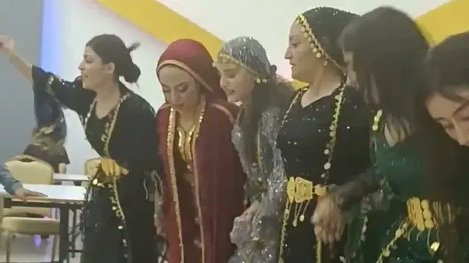 dugunde-pkkkck-propagandasina-gecit-yok-6-supheli-gozaltina-alindi-1722064254024.jpeg Düğünde terör örgütü propagandası! Türk polisi yakaladı! Çok sayıda gözaltı var-3